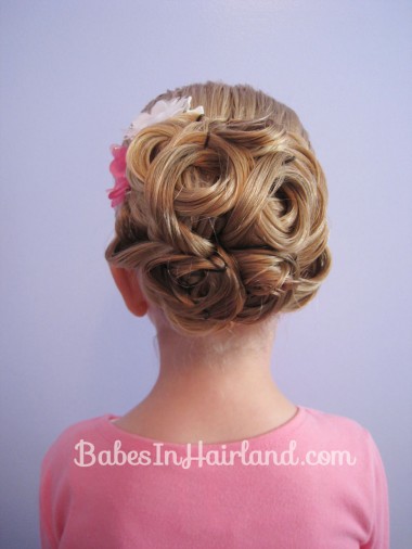 Easy Looped Updo from BabesInHairland.com