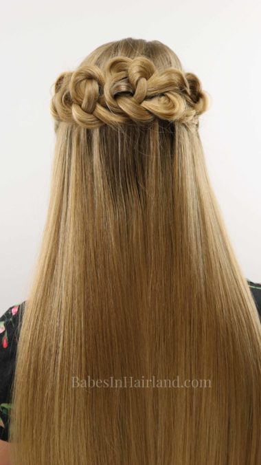 Need a beautiful prom hairstyle or have a special occasion coming up? Try this simple daisy chain knots hairstyle from BabesInHairland.com #hair #hairstyle #knots #daisychain #halfup #updo #prom #homecoming #gorgeous