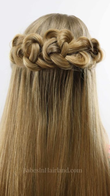 Need a beautiful prom hairstyle or have a special occasion coming up? Try this simple daisy chain knots hairstyle from BabesInHairland.com #hair #hairstyle #knots #daisychain #halfup #updo #prom #homecoming #gorgeous