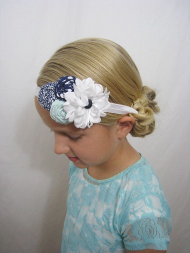 Easy Vintage Updo from BabesInHairland.com