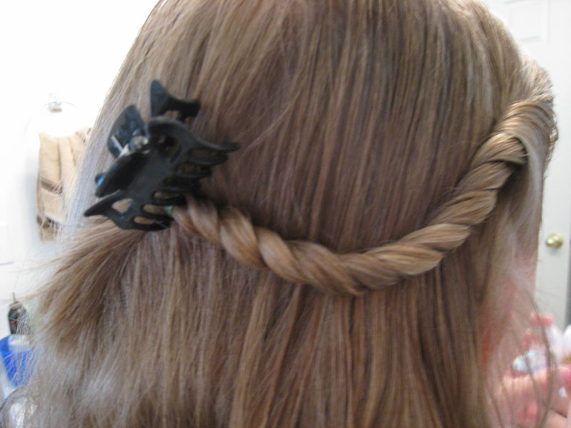 A Very Simple Twist Hairstyle - Babes In Hairland