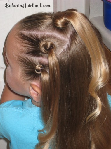Knotty Flower Girl Hairstyle (9)