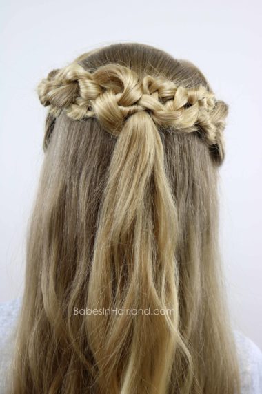 Half-Up Knotted Pullback from BabesInHairland.com #hair #knots #curls #hairstyle