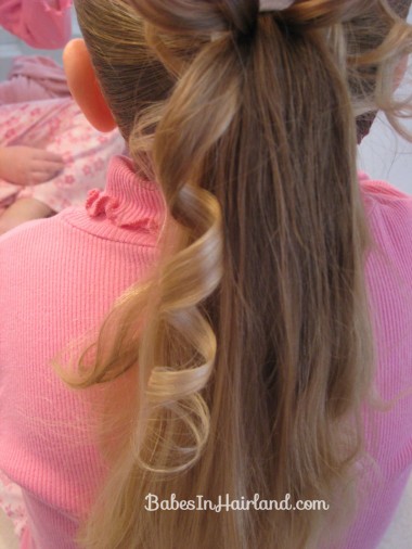Curls above Ponytail Hairstyle (8)