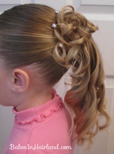 Curls above Ponytail Hairstyle (12)