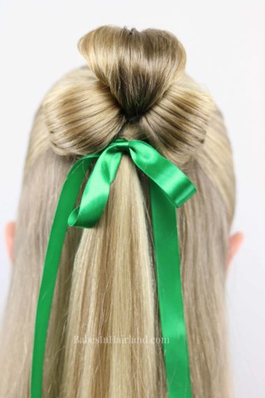 Need a cute St. Patrick's Day hairstyle, but don't have much time? This cute St. Patrick's Day Clover style takes just minutes and is pinch proof! BabesInHairland.com 