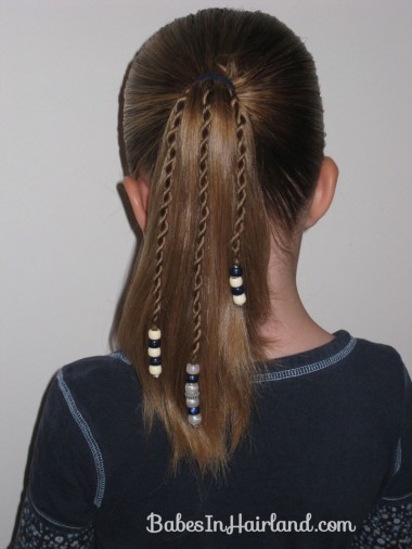 How to add beads to the ends of braids (4)