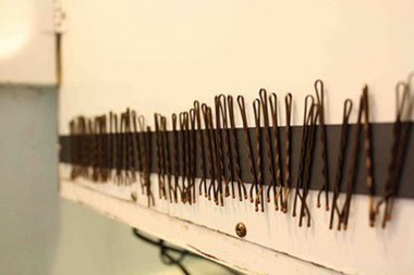 Countless Uses for Bobby Pins (6)