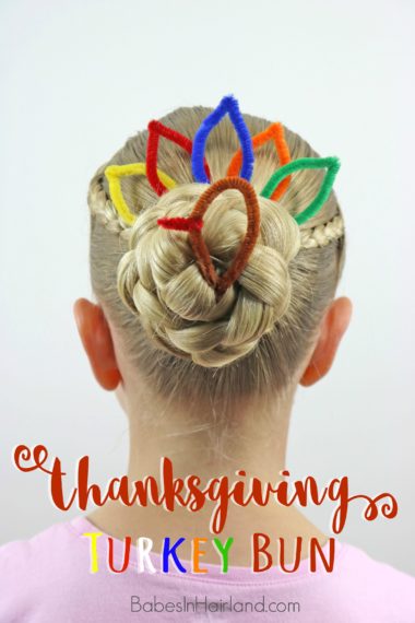 Turkey Bun for Thanksgiving from BabesInHairland.com #thanksgiving #bun #turkeybun #hair #hairstyle
