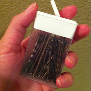 Countless Uses for Bobby Pins (7)