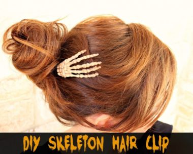 Skeleton Hand Clip for Halloween #halloween #skeleton #hair #accessory