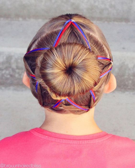 15 Hairstyles for the 4th of July | Celebrate with ... (564 x 704 Pixel)