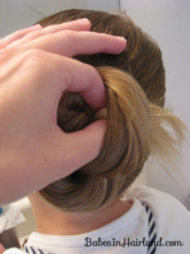 Loopy Bun Hairstyle (6)